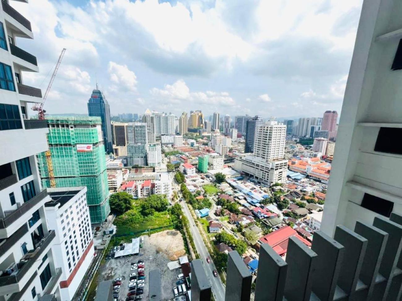 The Colony & Luxe Klcc By Classy * Kuala Lumpur