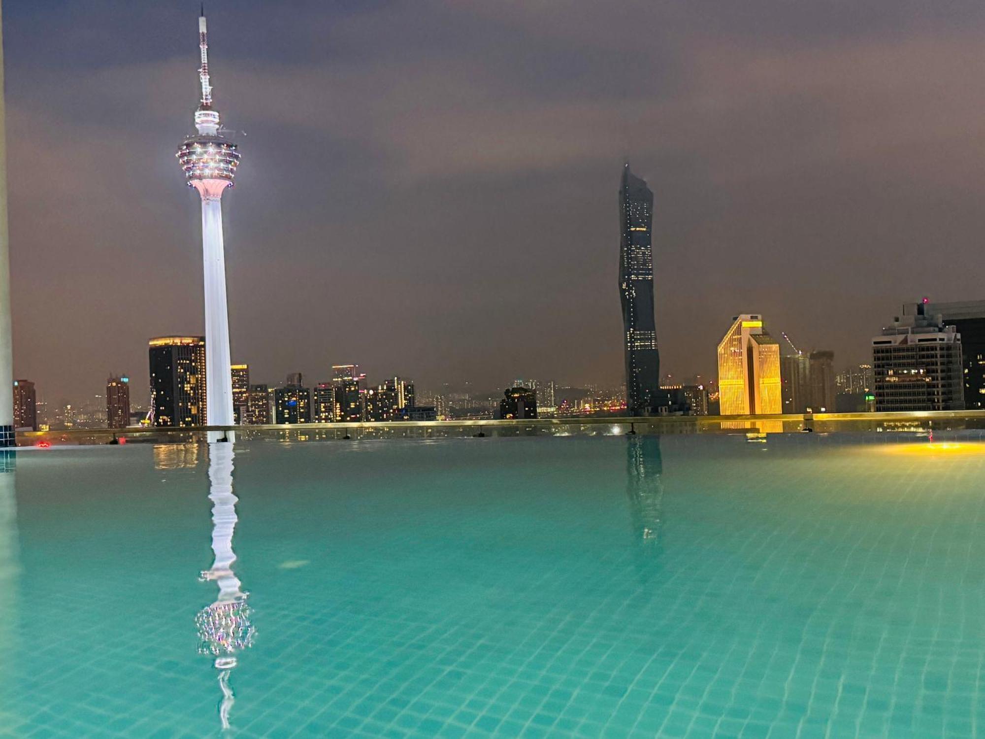 The Colony & Luxe Klcc By Classy * Kuala Lumpur